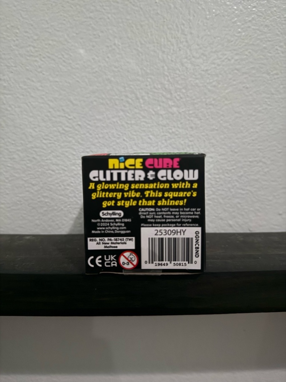 NeeDoh Nice Cube Glitter & Glow Cube - Purple Glitter - Picture 5 of 5